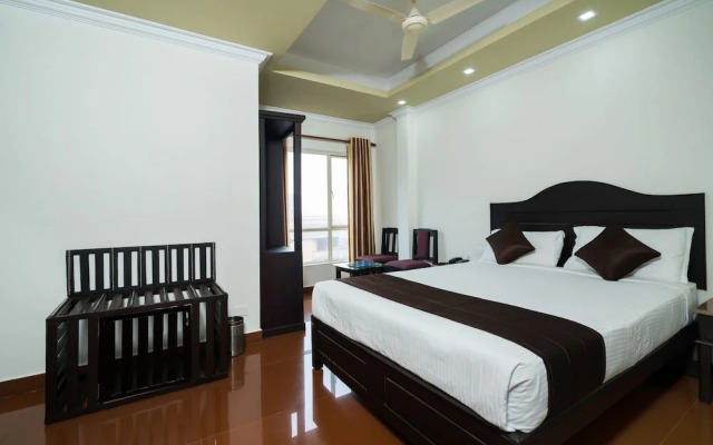 OYO 10428 Hotel Sandal Breeze