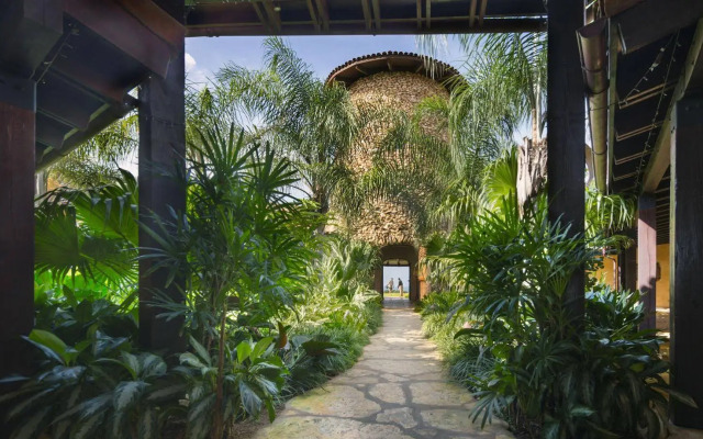 Royal Isabela
