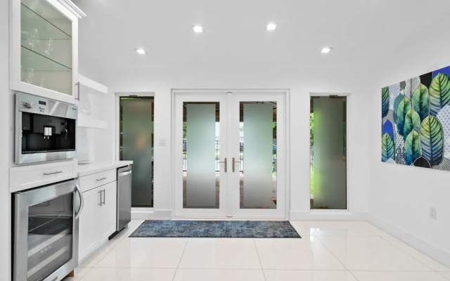 Wonderful 5BR House At Brickell Miami