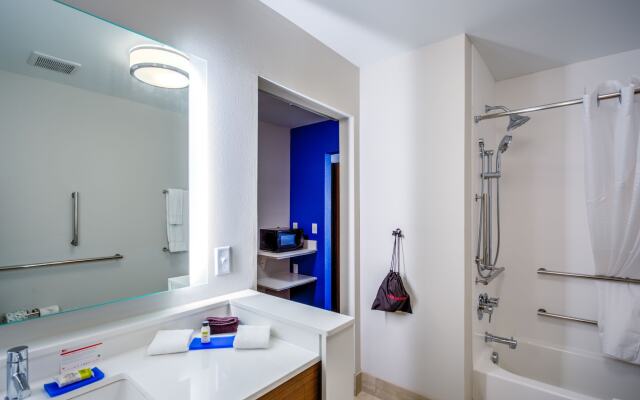 Holiday Inn Express & Suites Reedsville - State Coll Area by IHG