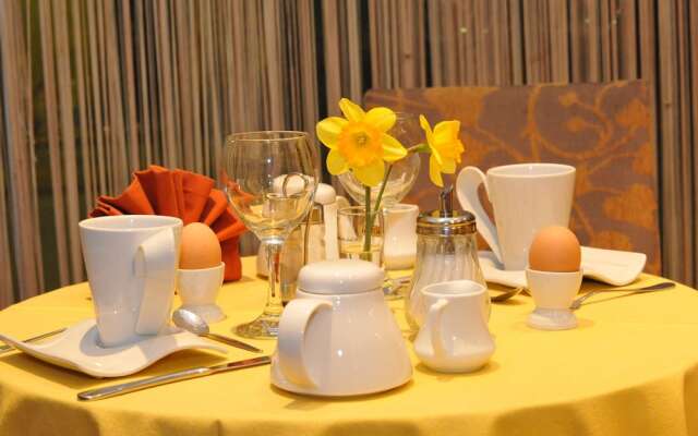 Ceragio Hotel & Apartments