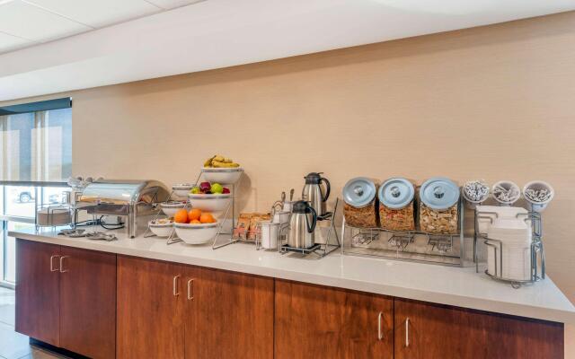 Comfort Inn & Suites near Route 66