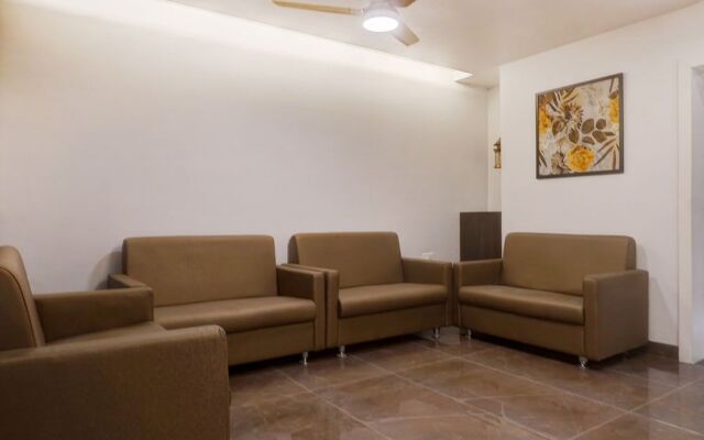 Capital O 38128 Omkar Executive