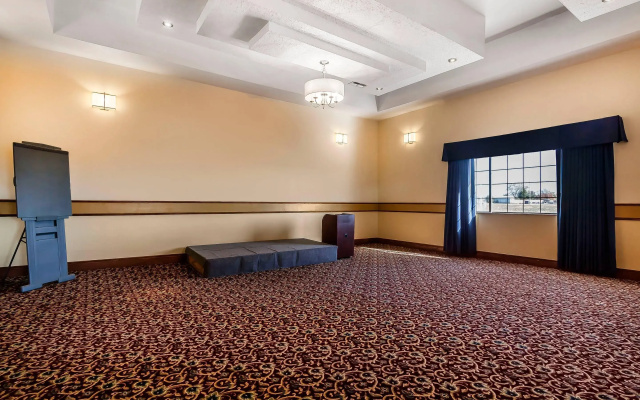 Quality Inn & Suites Owasso US-169