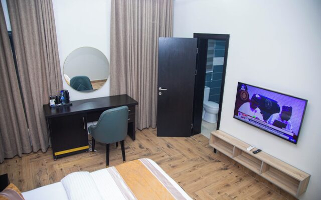 Modelo Hotel and Suites