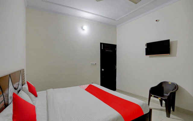 OYO Flagship 80632 Relax Inn