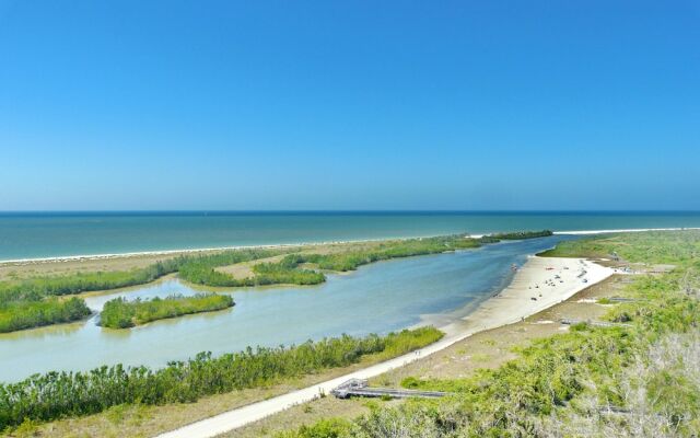 South Seas Tower 4-1708