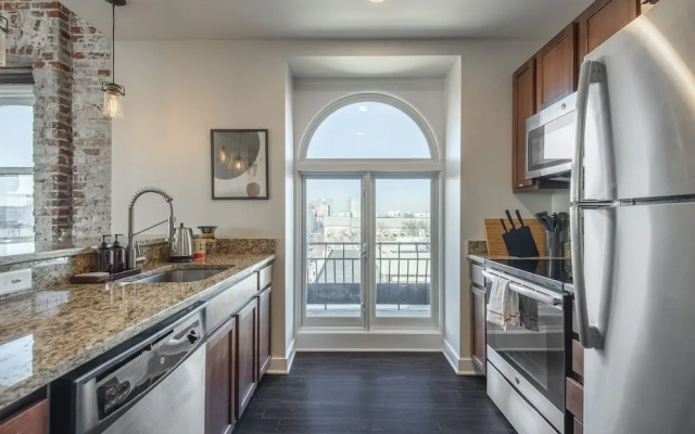 Divine Lorraine Apartment Hotel