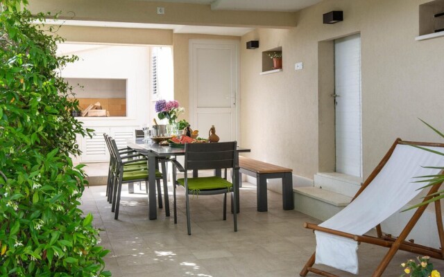 Stunning Home in Srinjine With 3 Bedrooms, Wifi and Outdoor Swimming Pool