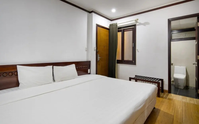 Brody Beach Hotel