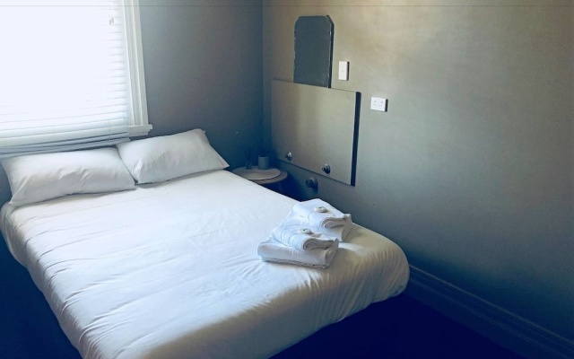 Swansea Hotel – Guest Rooms – Gorokan