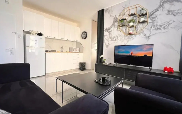 Sea View Apartment