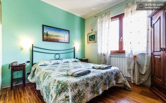 Aurelia Garden Gold Bed & Breakfast