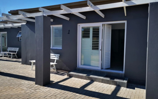 10 Jock Meiring Guesthouse unit 1