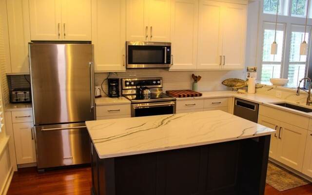 1277 Laurel Grove - 3 Br Home