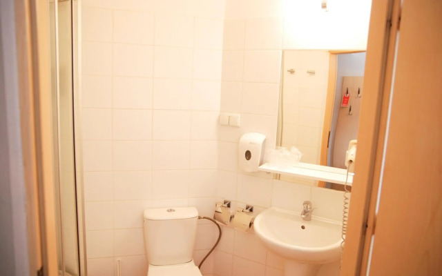Economy Silesian Hotel