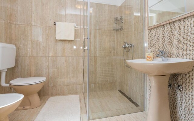 Beautiful Home in Kanfanar With Wifi and 2 Bedrooms