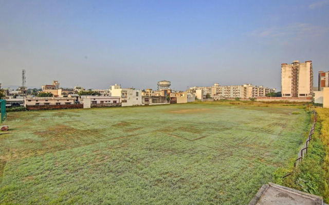 SPOT ON 70204 Hotel Greenview Homestay