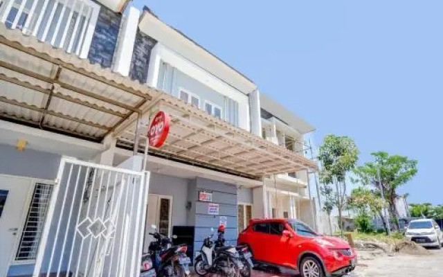 Airport Village Juanda by OYO Rooms