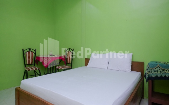 Wisma Giri Mulyo B Near Grojogan Sewu Mitra RedDoorz – Guest Rooms – Karanganyar