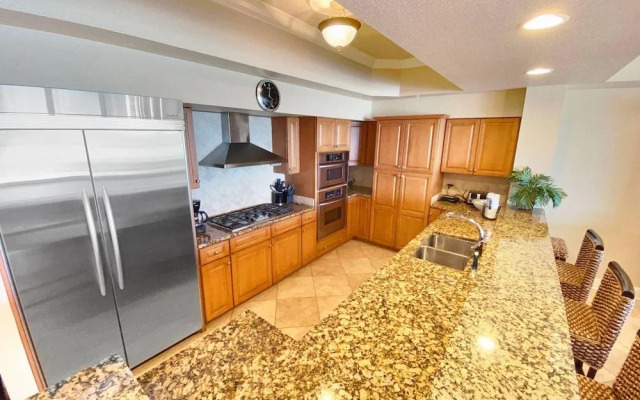 Dunes of Crystal Beach by Destin Getaways