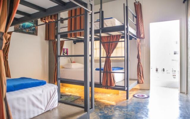 OYO 617 Tira Hostel @ Chalong Phuket