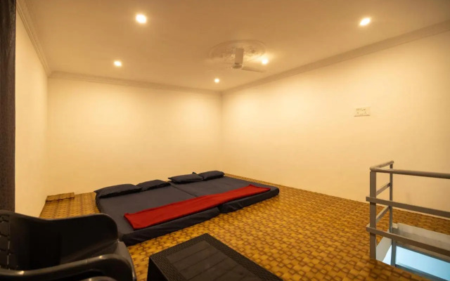 Sri Sai Holiday Inn