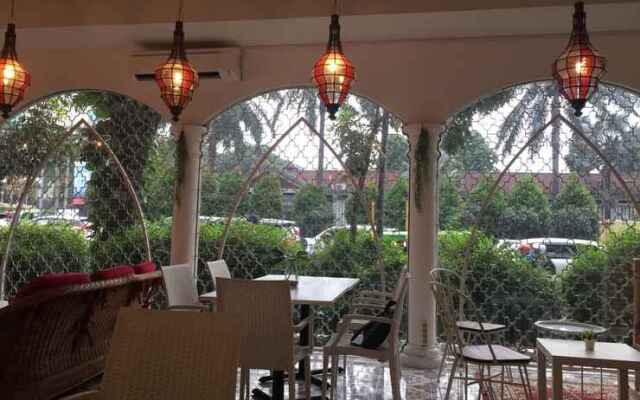 Hotel Pangrango 3