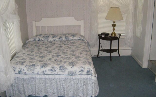 The Olde Village Inn