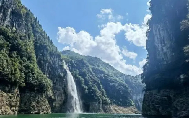 Chuan Shang Yu Mei Lu Hotel