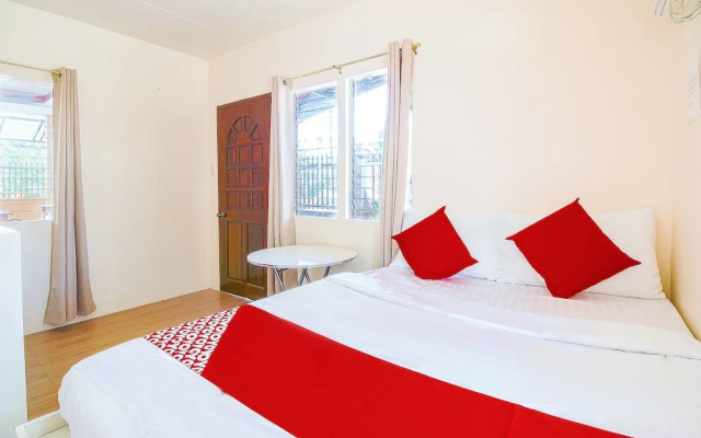 J5 Guest House & Restobar