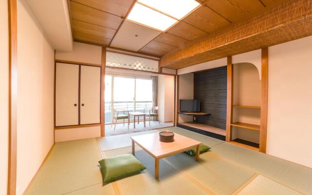 Ooedo Onsen Monogatari Premium Shirahama Gyoen
