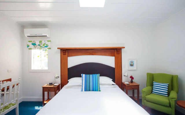 The Old Oak Boutique Hotel