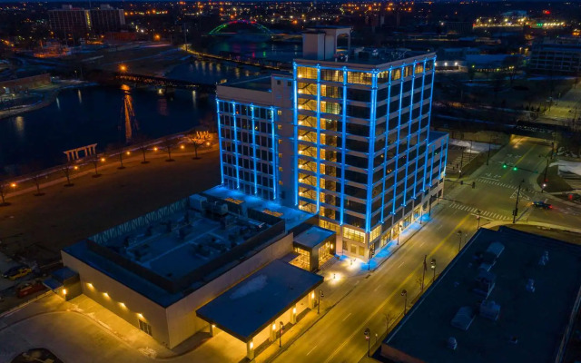 Embassy Suites Rockford Riverfront