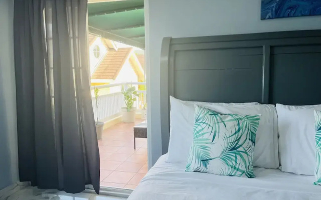 Luxury Apartments and Rooms The Lagoons