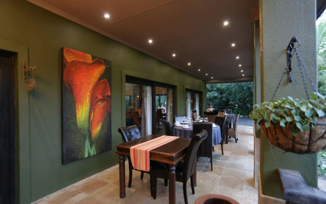 Shangri-La Manor - Adults Only