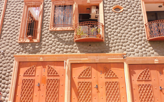 Vista Del Sol Apartments