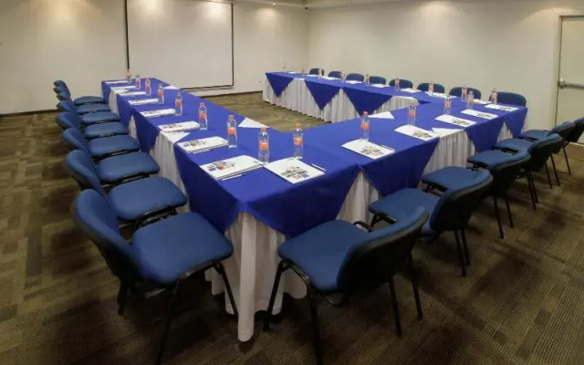 Holiday Inn Express Hotel & Suites Irapuato