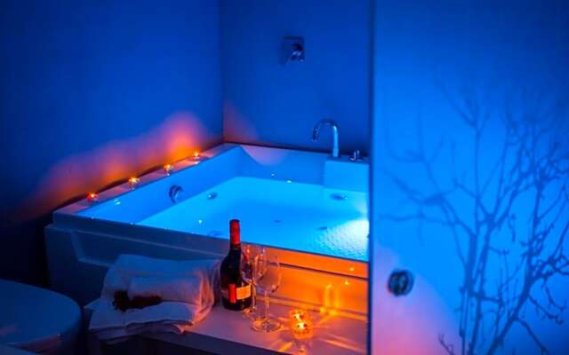 ETNEA 208 LUXURY JACUZZI SUITE Catania