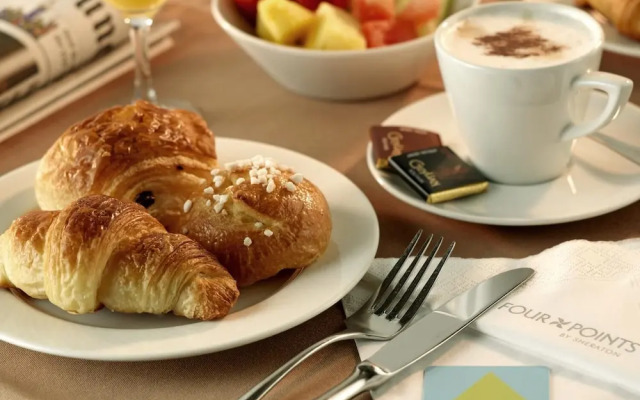 Four Points by Sheraton Luohe