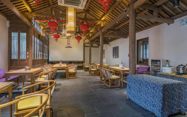 Tongxiang Wuzhen Yuexiang Inn