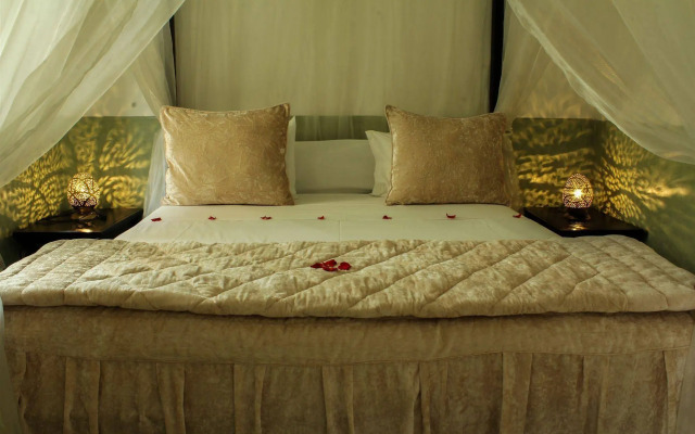 Le Pavillon Oriental