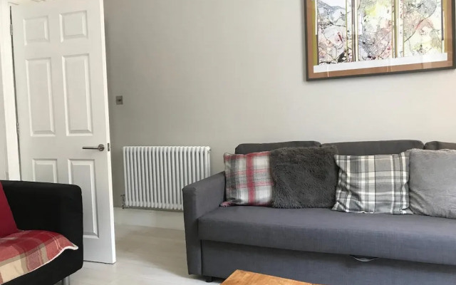 Heart of Edinburgh City Flat