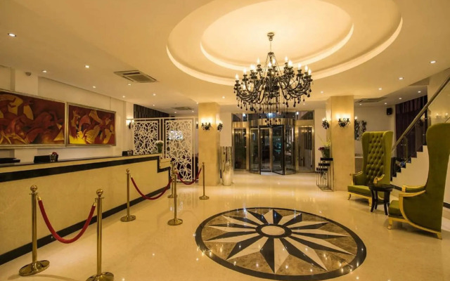 Palms Hotel