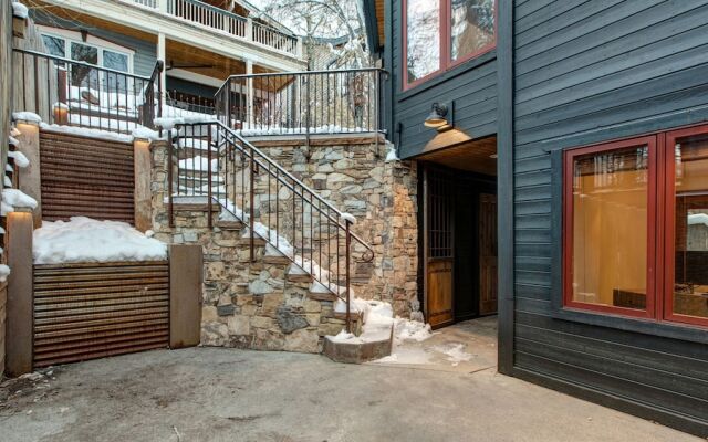 Woodside 207 4 Bedroom Home by RedAwning