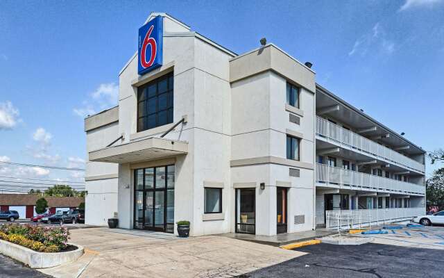 Motel 6 Maple Shade Township, NJ - Philadelphia - Mt Laurel