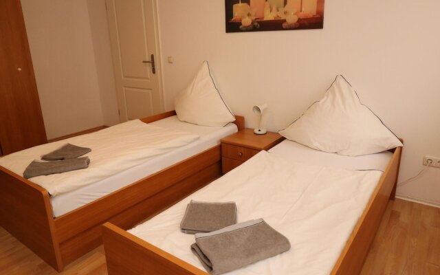 Central Apartment Near the Trade Fair