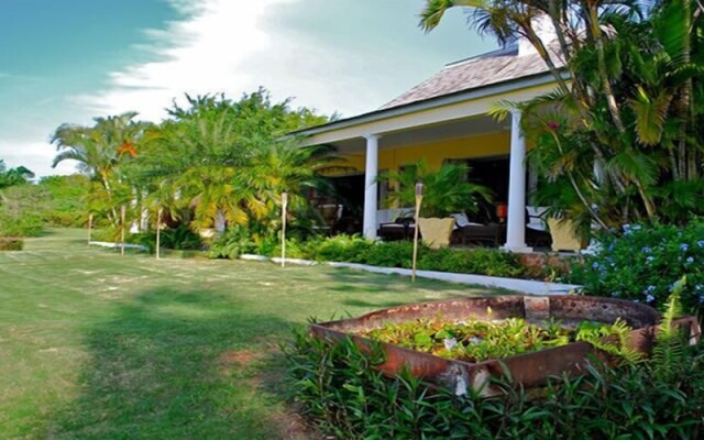 Kelso Villa, 4BR by Jamaican Treasures