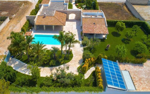 Villa Marodi' Luxury House by BarbarHouse