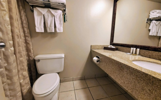 Crossroads Hotel & Watertown Event Center